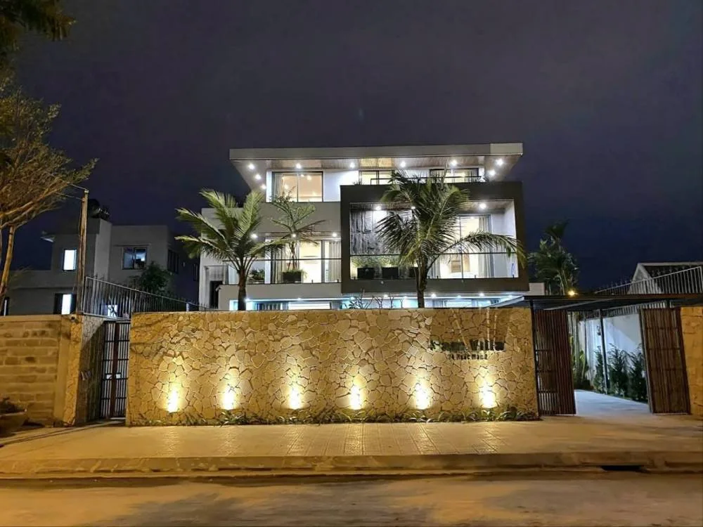 Sam Villas