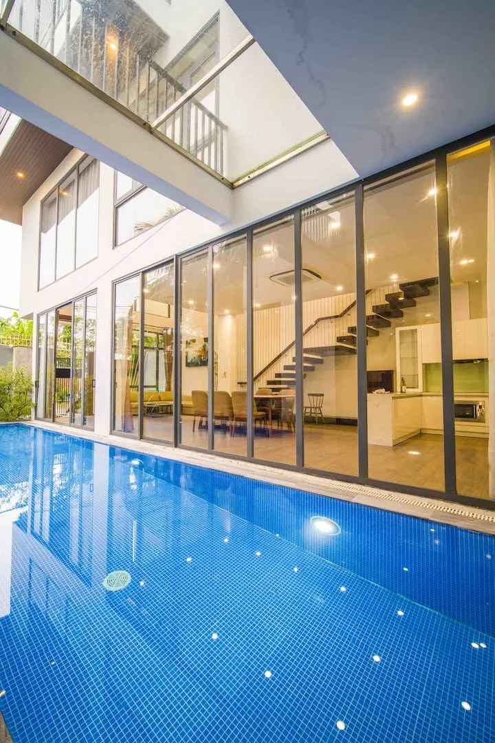 Vivian Riverside Villa