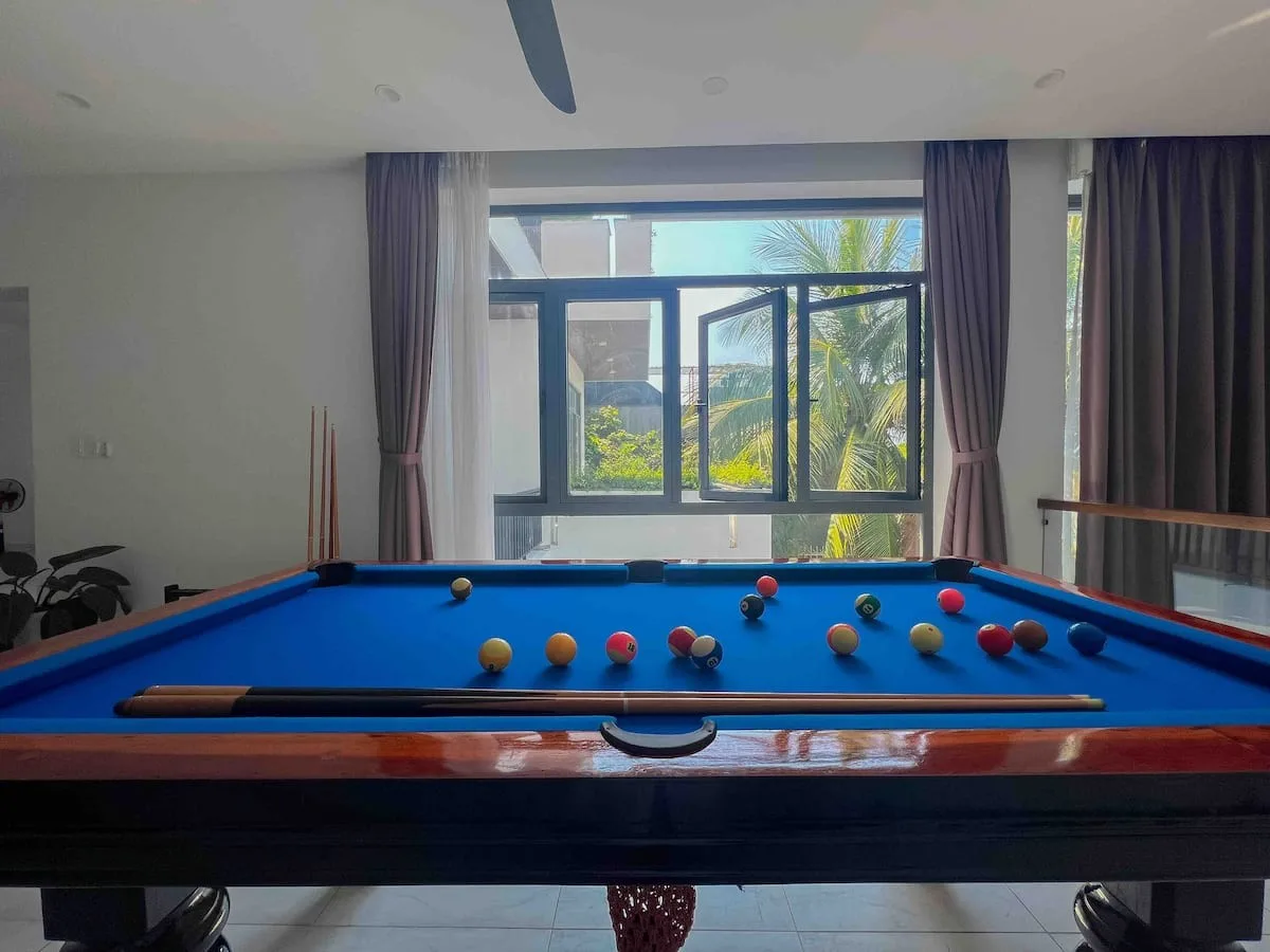 Vivian Riverside Villa