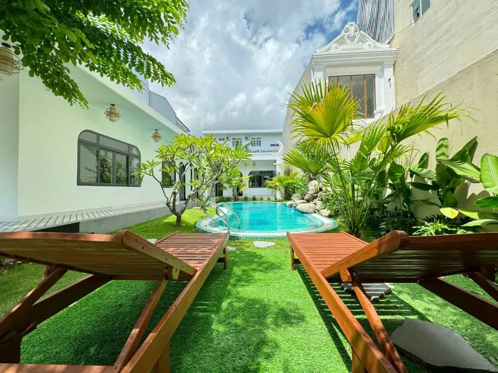 Selena Villa
